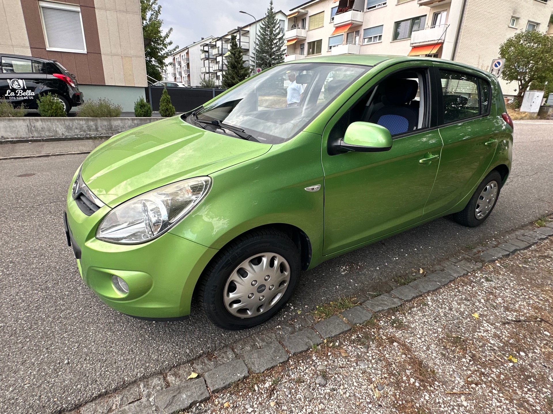 HYUNDAI i20 1.4 Style-image-6