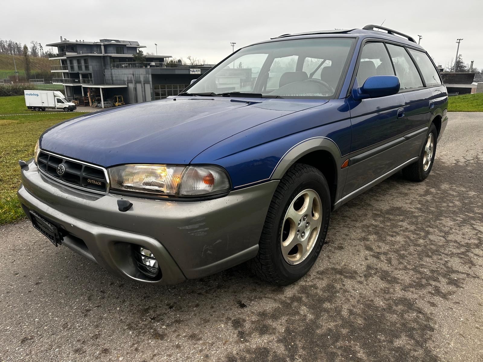 SUBARU Legacy 2.5 OutbackImage A