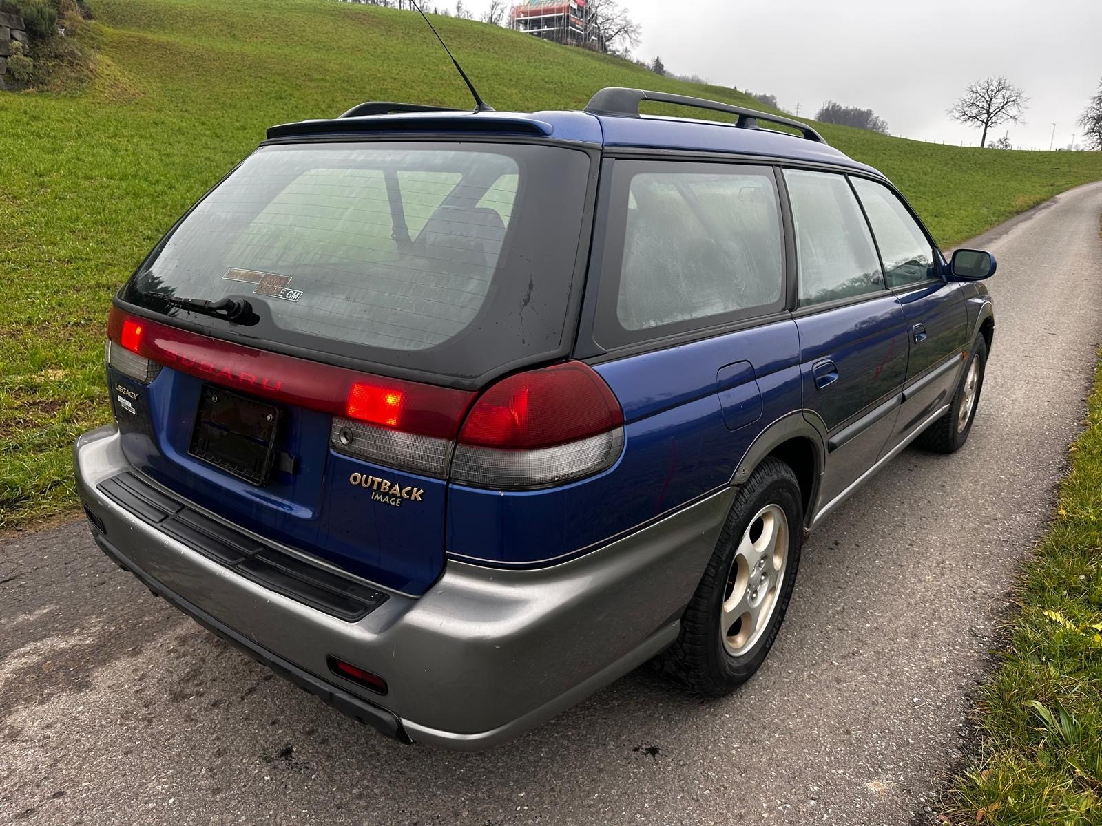 SUBARU Legacy 2.5 OutbackImage A-image-2