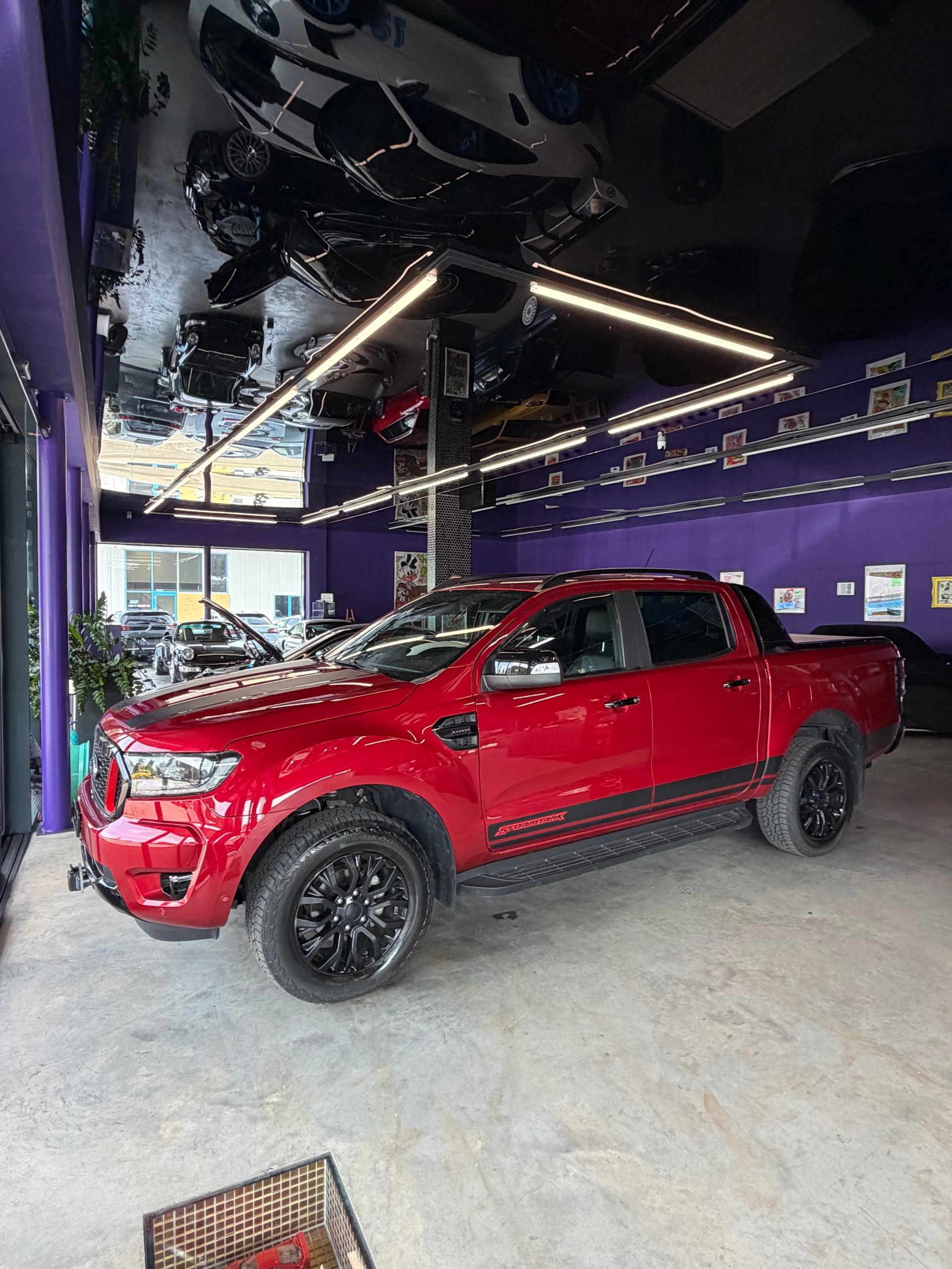 FORD Ranger Stormtrak 2.0 Eco Blue 4x4 A-showroom-element-1