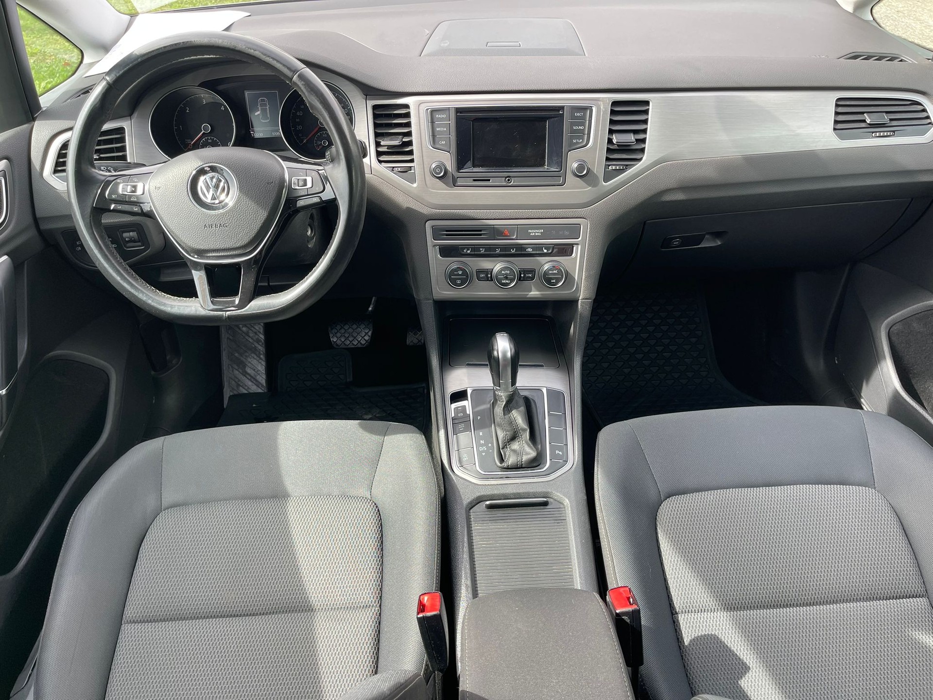 VW Golf Sportsvan 1.6 TDI Comfortline DSG-image-6