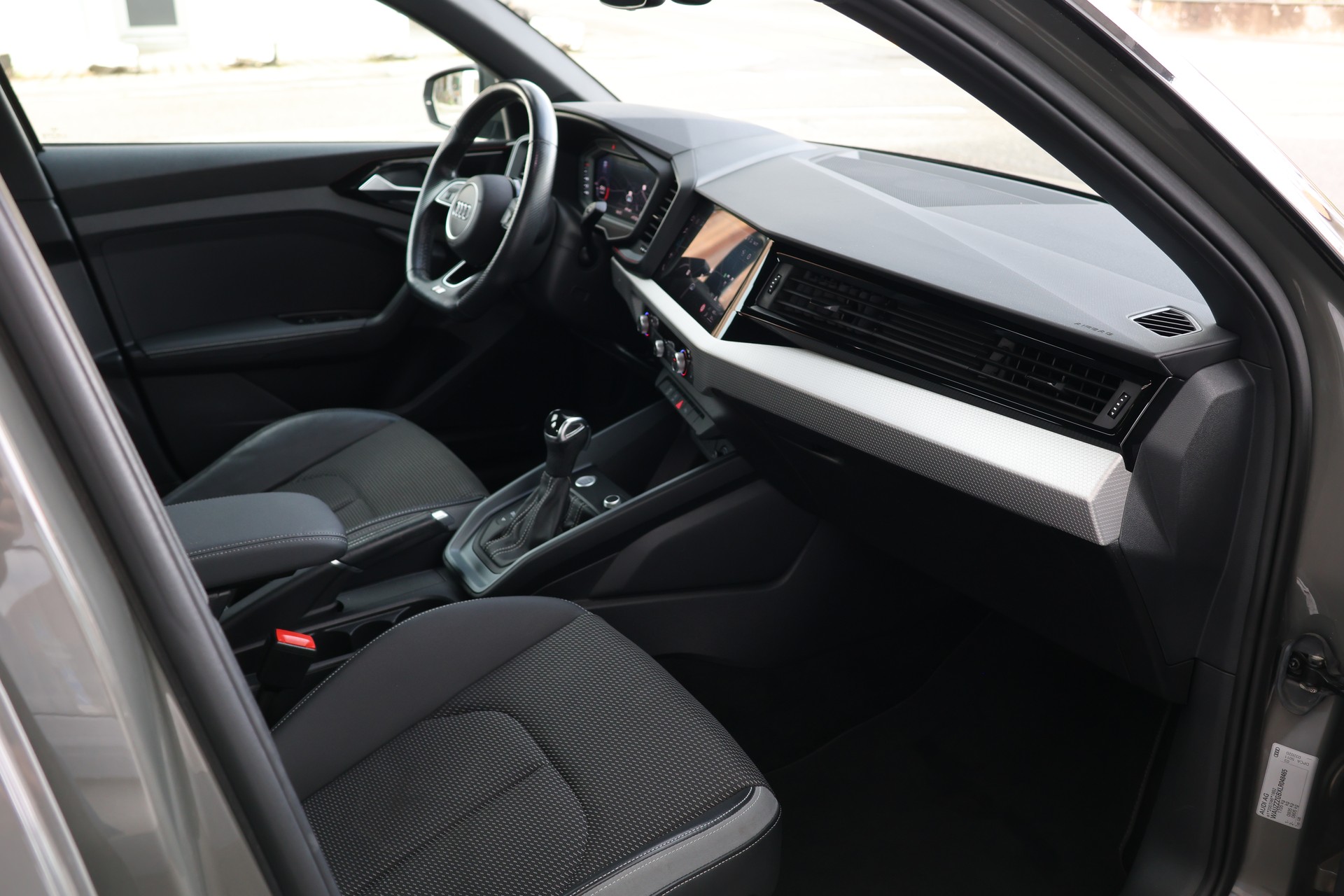 AUDI A1 Sportback 35 TFSI S Line S-tronic (CH)-image-19