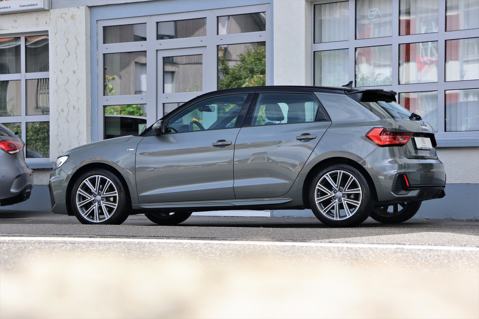 AUDI A1 Sportback 35 TFSI S Line S-tronic (CH)-image-3