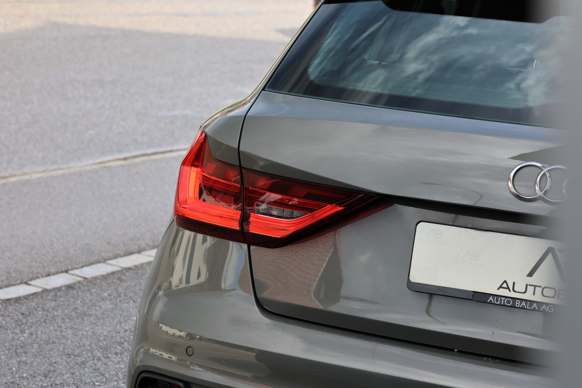 AUDI A1 Sportback 35 TFSI S Line S-tronic (CH)-image-5