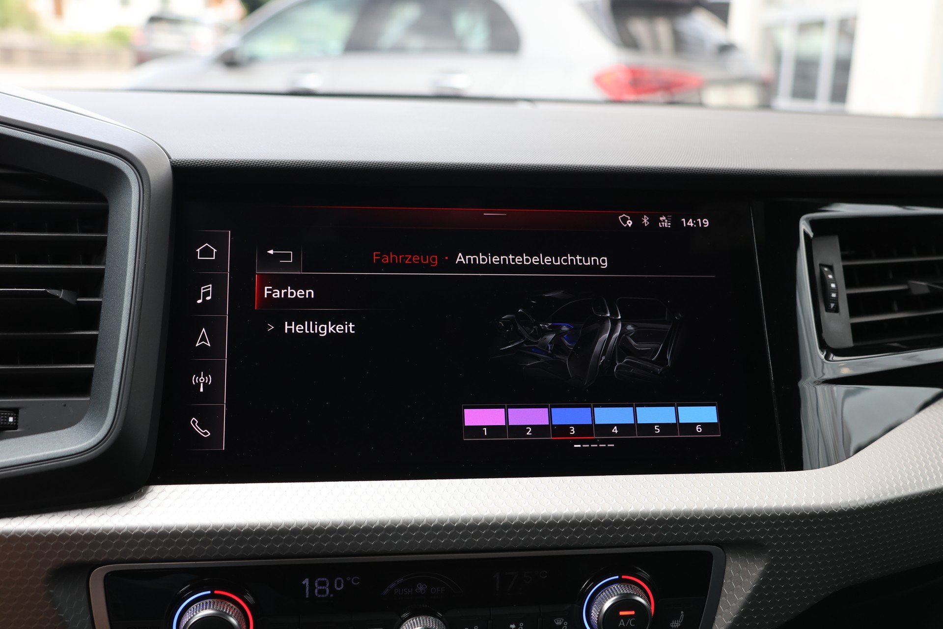 AUDI A1 Sportback 35 TFSI S Line S-tronic (CH)-image-24