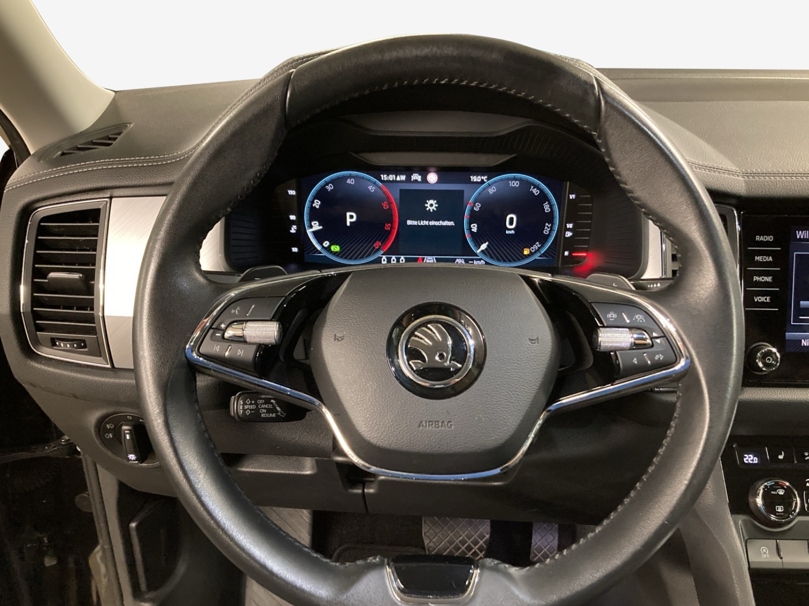 SKODA Kodiaq 2.0 TDI CR Ambition 4x4 DSG-image-9