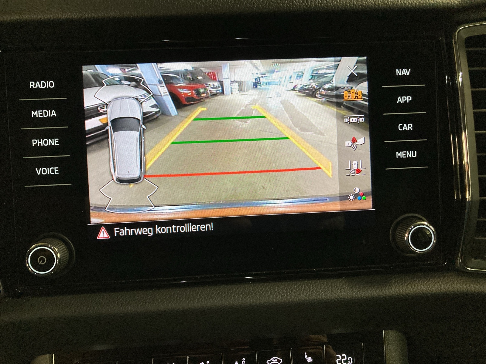 SKODA Kodiaq 2.0 TDI CR Ambition 4x4 DSG-image-13