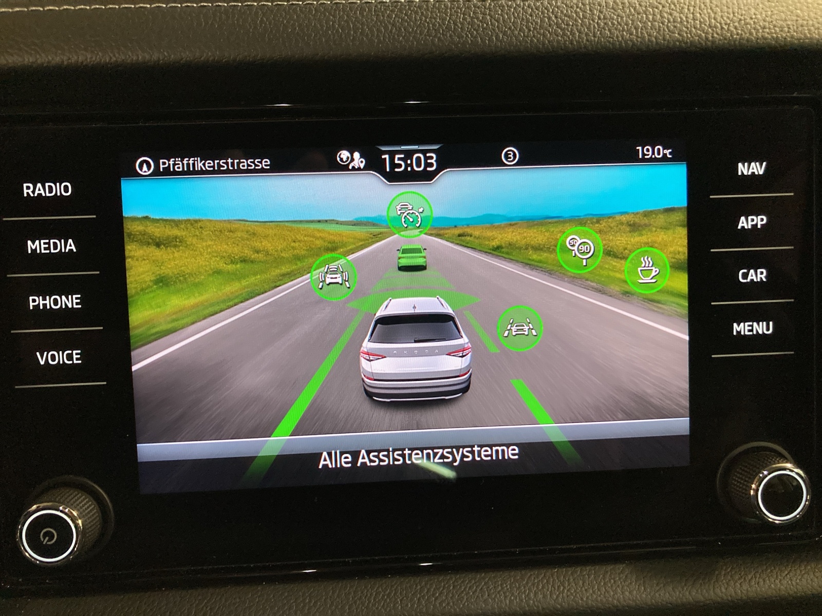 SKODA Kodiaq 2.0 TDI CR Ambition 4x4 DSG-image-14