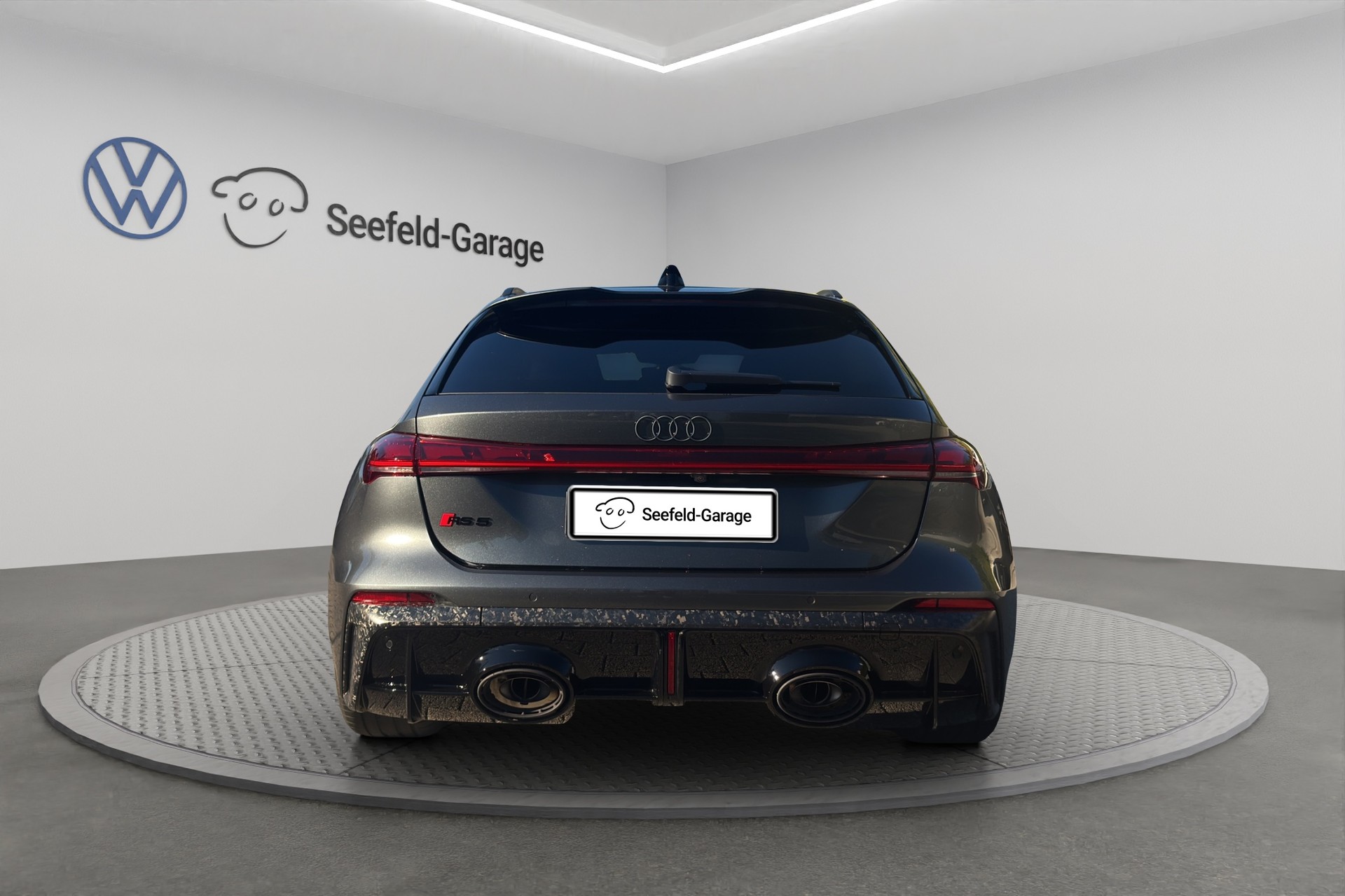 AUDI RS 5 Avant TFSI 470 kW Tiptronic quattro-image-4