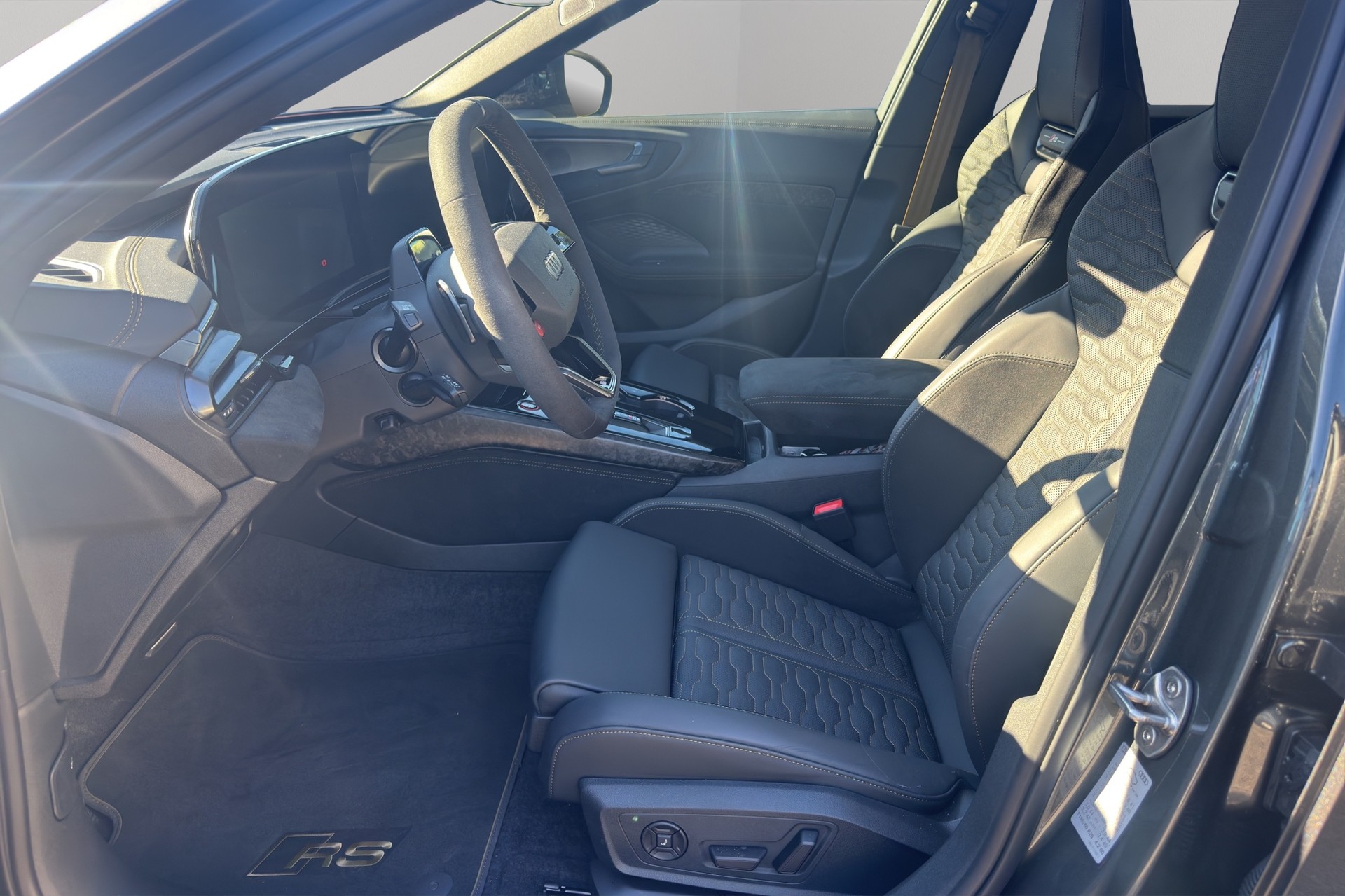 AUDI RS 5 Avant TFSI 470 kW Tiptronic quattro-image-8