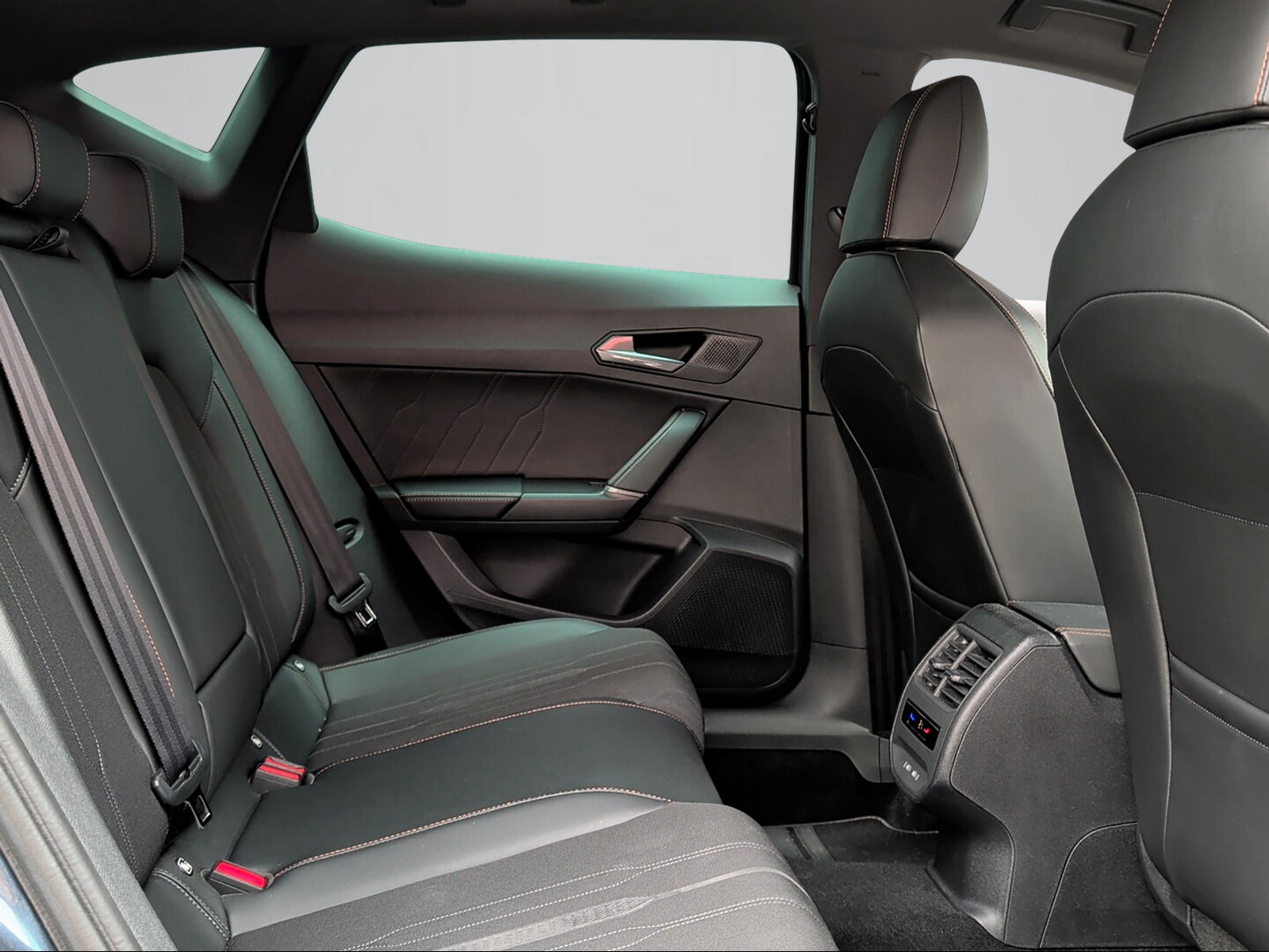 CUPRA Formentor 2.0TSI 4Drive Inicio DSG-image-7