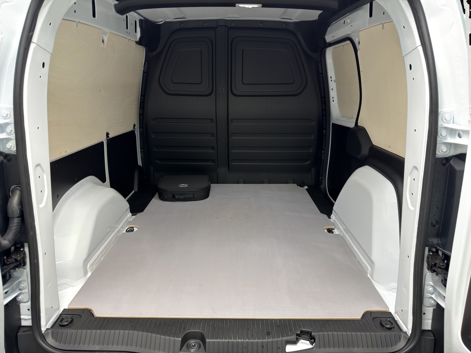 MERCEDES-BENZ eCitan 45kWh Pro-image-5