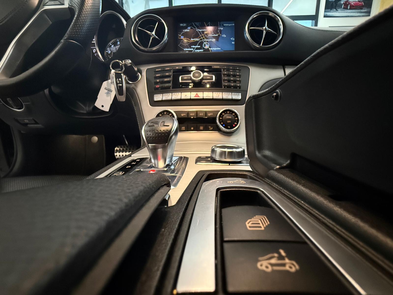 MERCEDES-BENZ SL 500 7G-Tronic-image-17