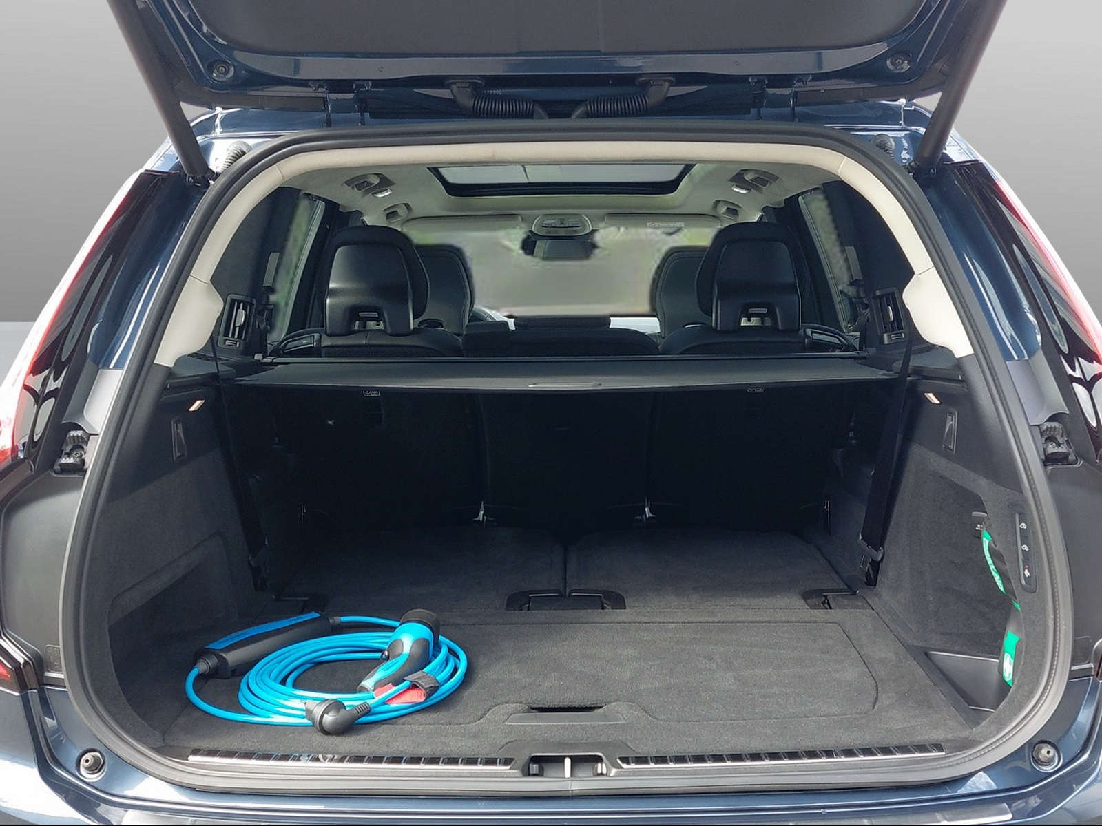 VOLVO XC90 2.0 T8 TE Ultra Dark eAWD-image-9