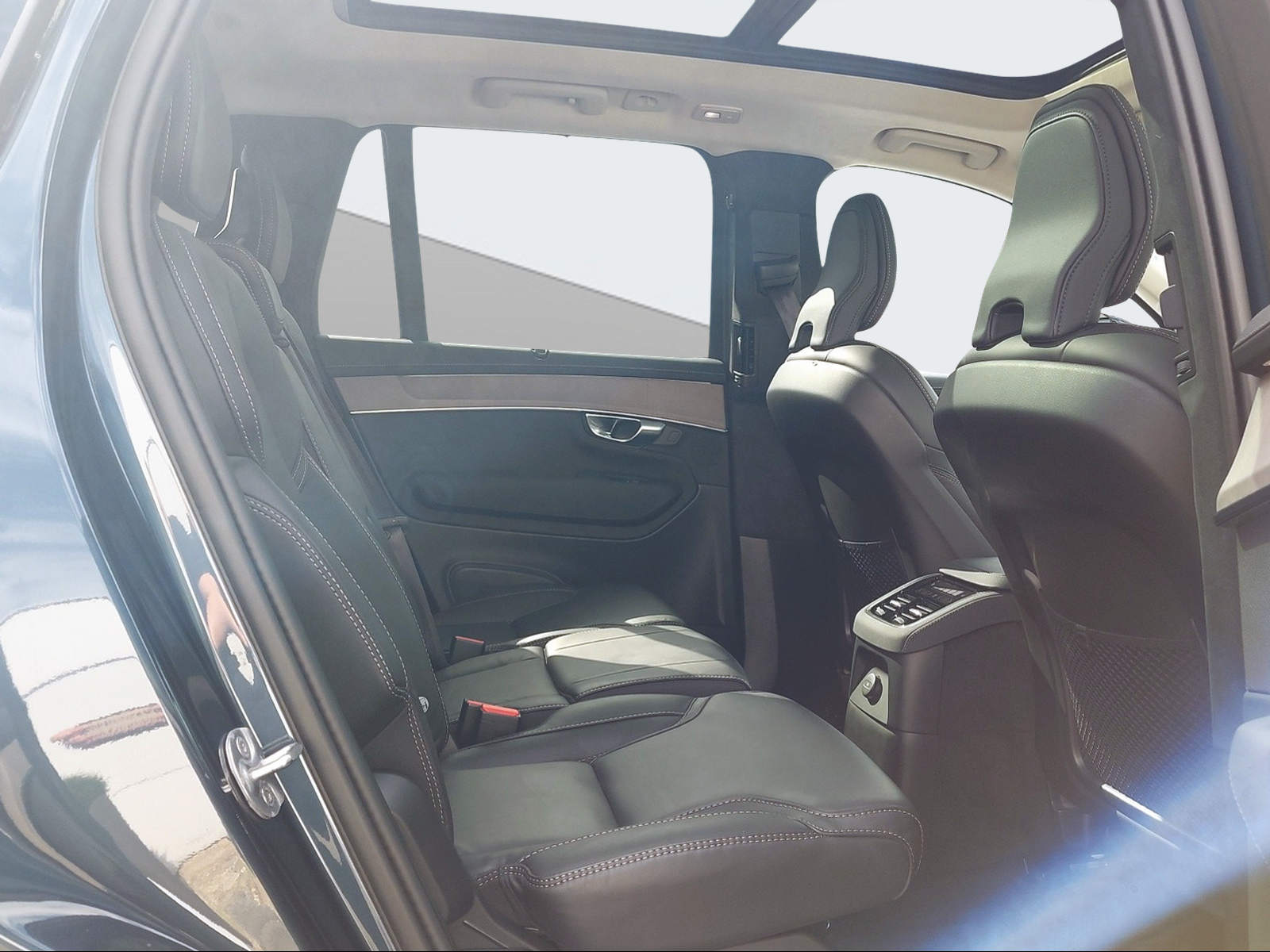 VOLVO XC90 2.0 T8 TE Ultra Dark eAWD-image-12