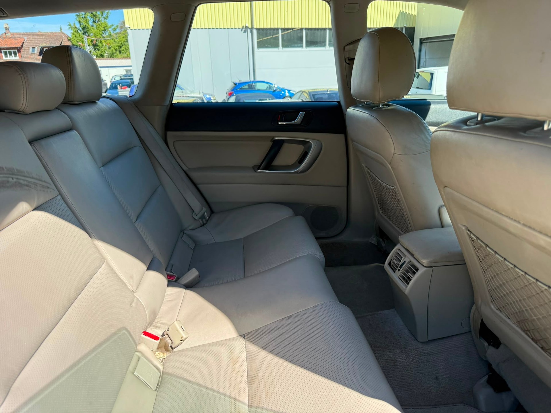SUBARU Outback 3.0R AWD H6 Automatic-image-12
