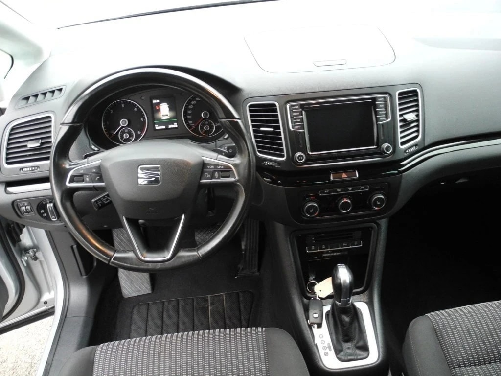 SEAT Alhambra 2.0 TDI Style 4Drive ** Navigation Usb,Aux ** 16"Aluräder ** Rückfahrkamera ** Sitzheizung **-image-8