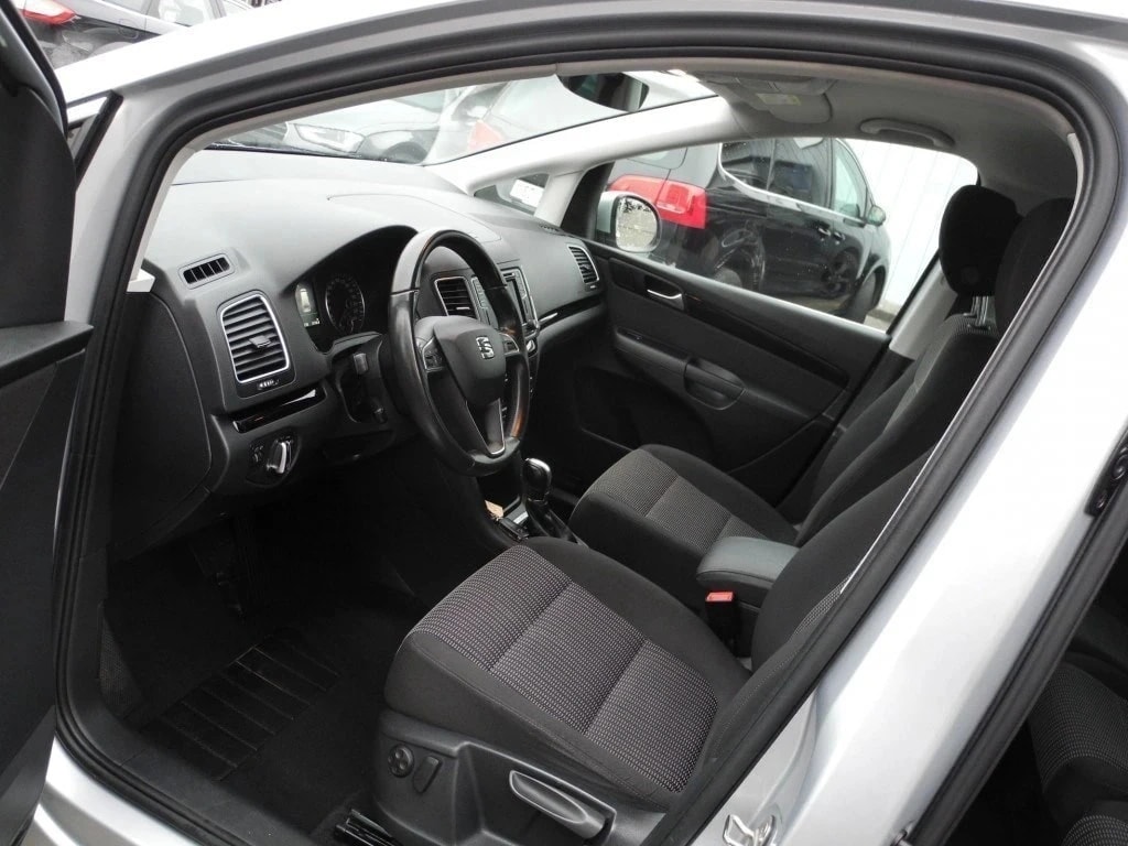 SEAT Alhambra 2.0 TDI Style 4Drive ** Navigation Usb,Aux ** 16"Aluräder ** Rückfahrkamera ** Sitzheizung **-image-9
