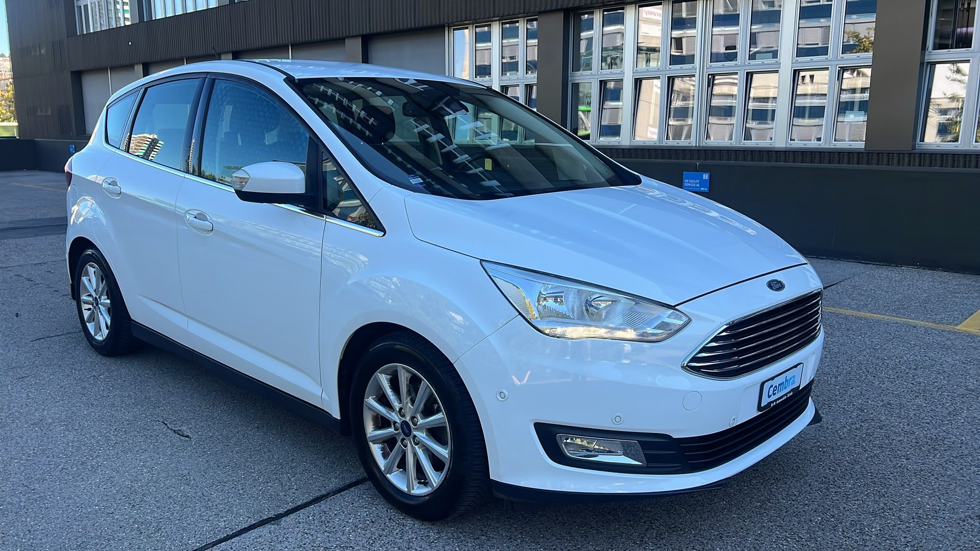 FORD C-Max 1.5 TDCi Trend PowerShift-image-2