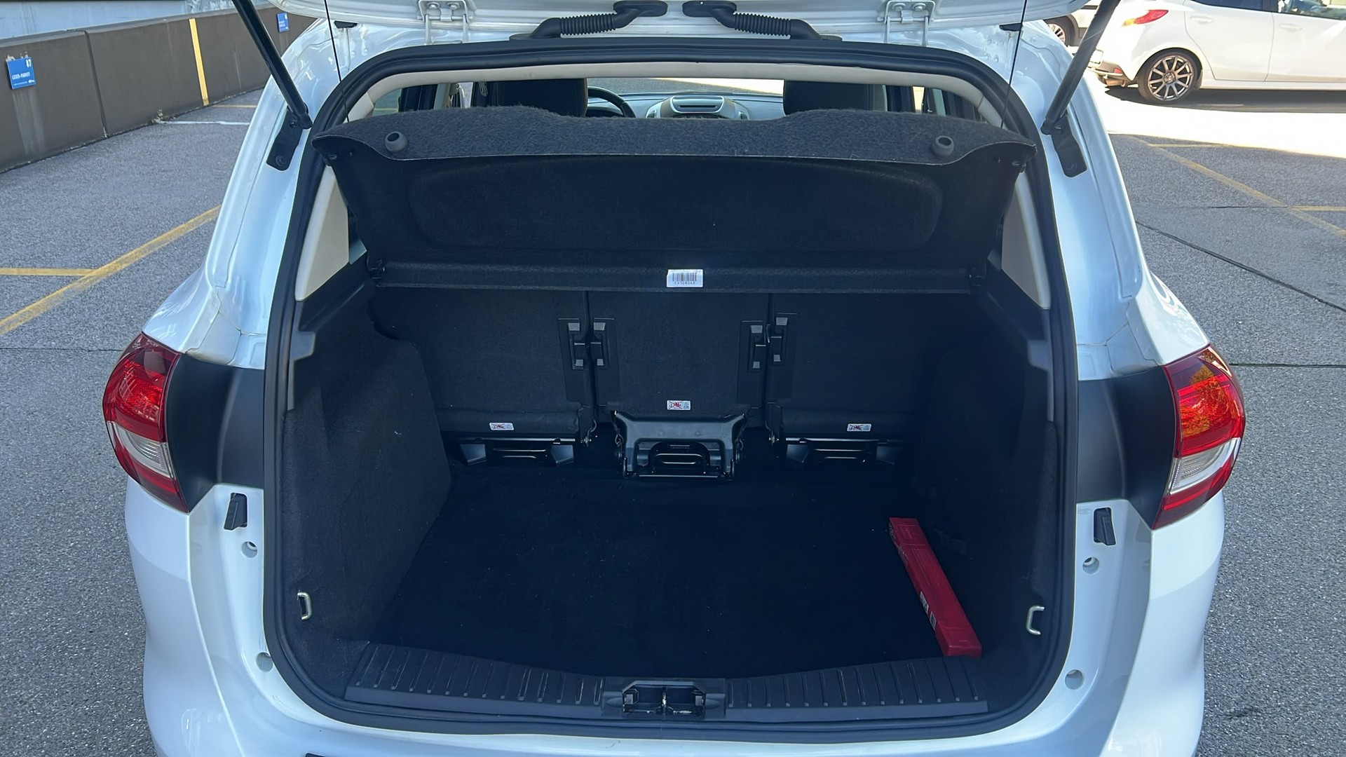 FORD C-Max 1.5 TDCi Trend PowerShift-image-15