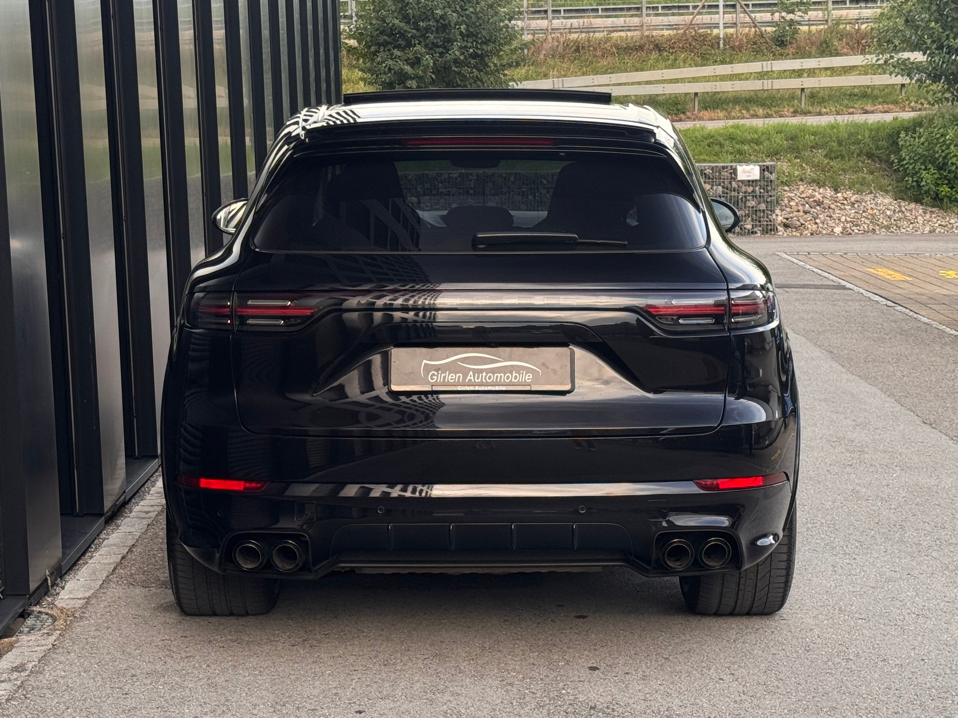 PORSCHE Cayenne Turbo-image-11
