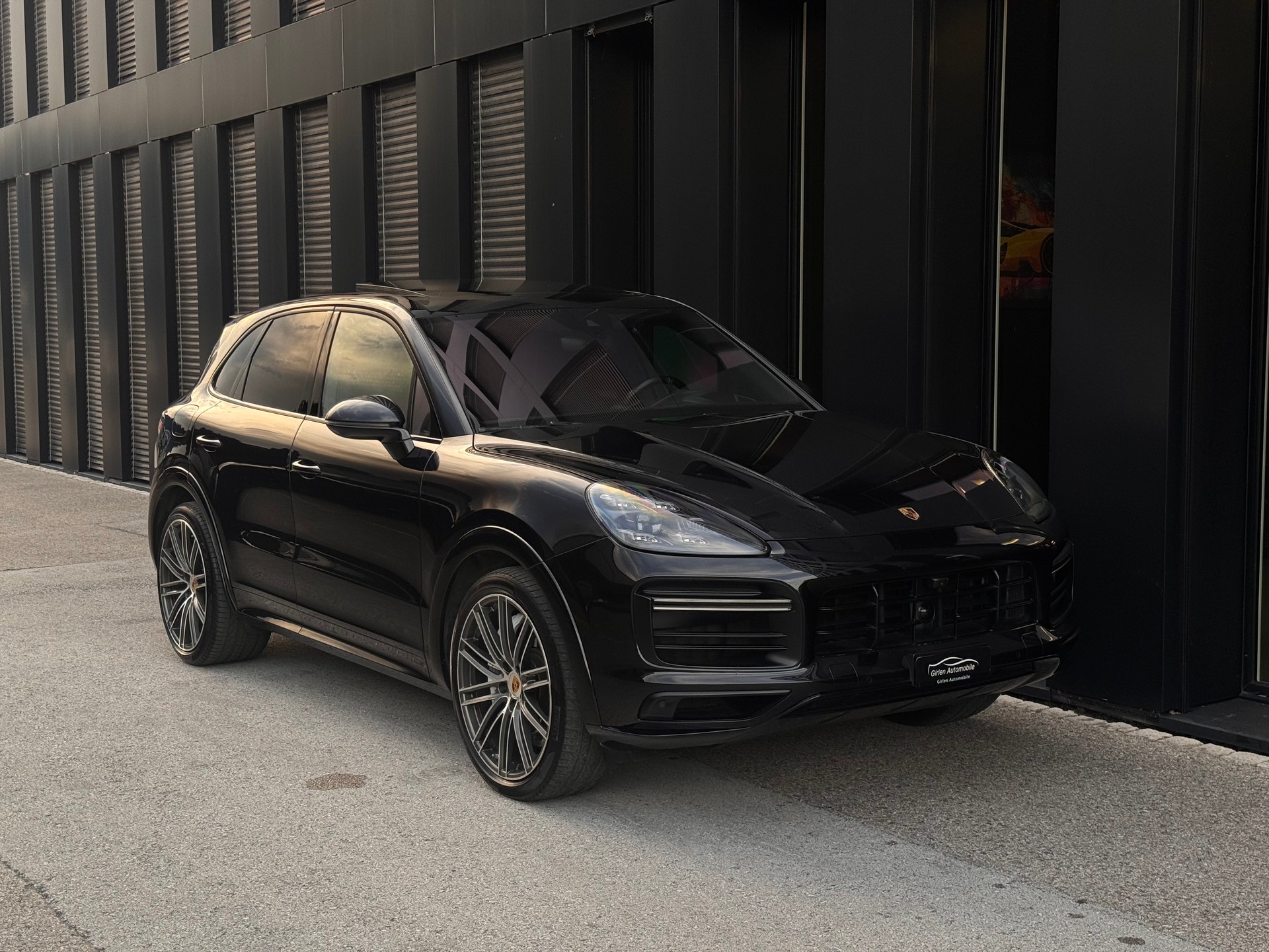 PORSCHE Cayenne Turbo-image-8