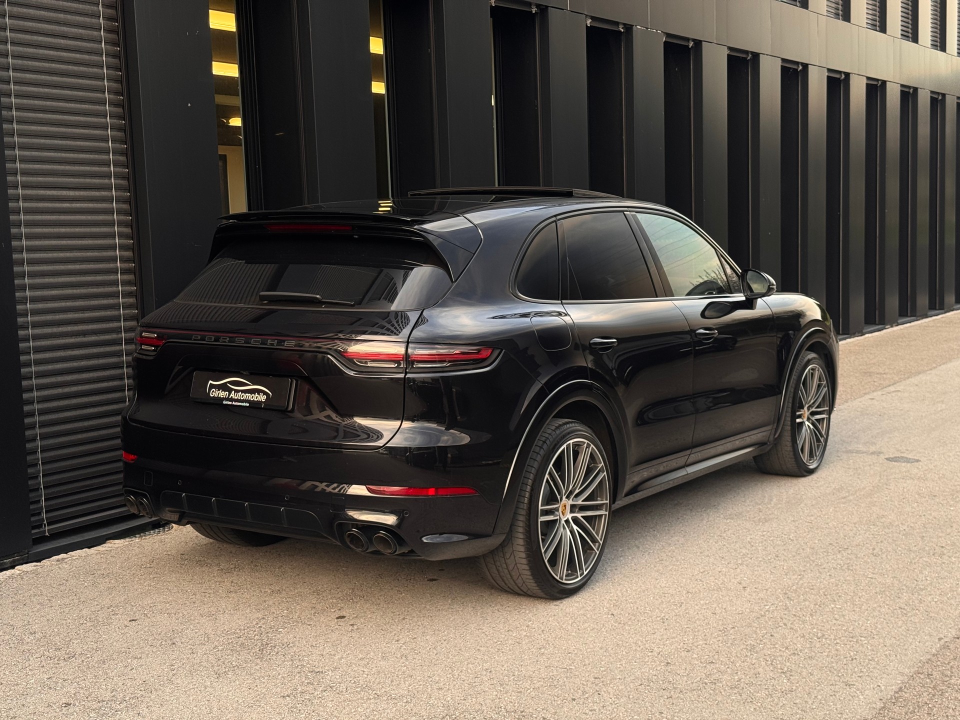 PORSCHE Cayenne Turbo-image-10