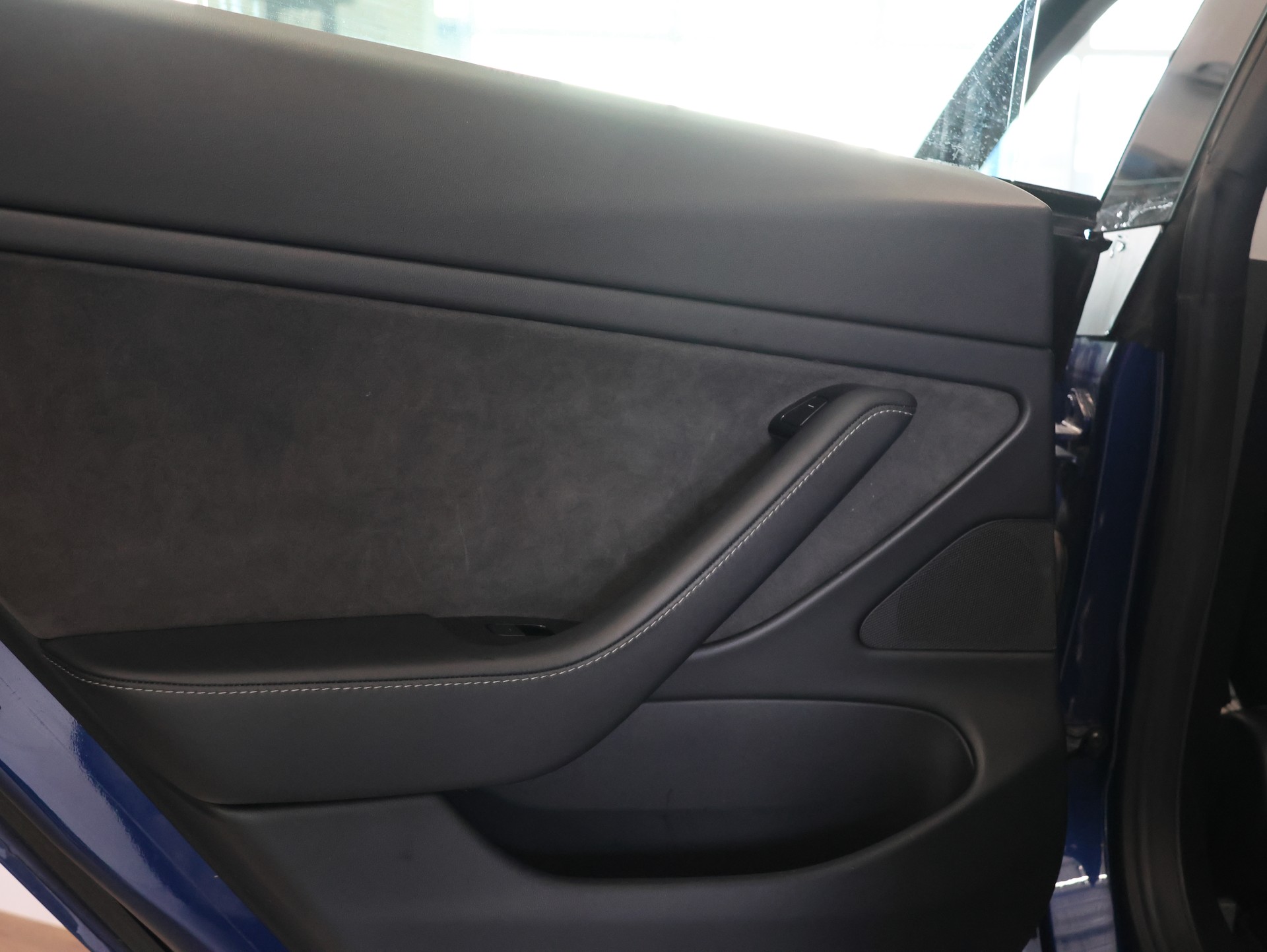 TESLA Model 3 Long Range Dual Motor AWD-image-23