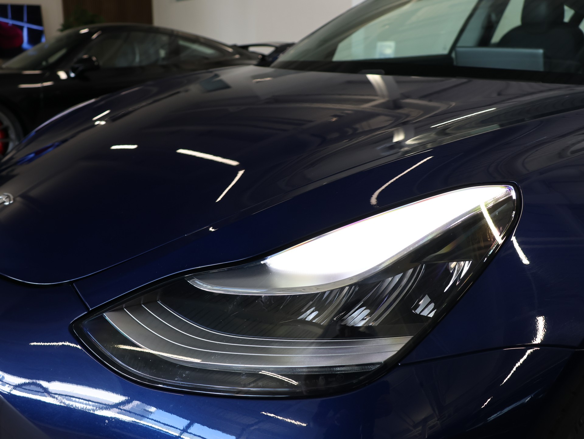 TESLA Model 3 Long Range Dual Motor AWD-image-4