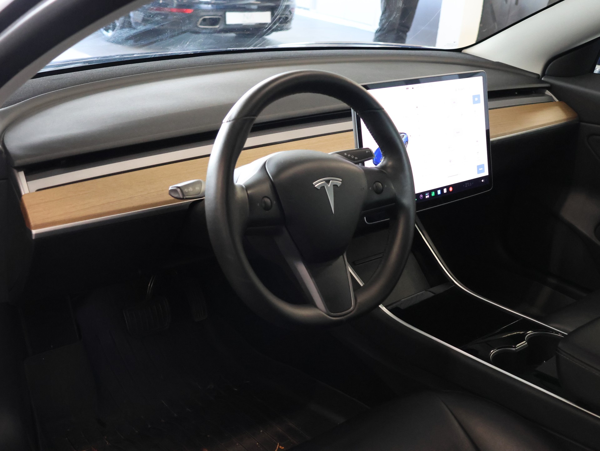 TESLA Model 3 Long Range Dual Motor AWD-image-14
