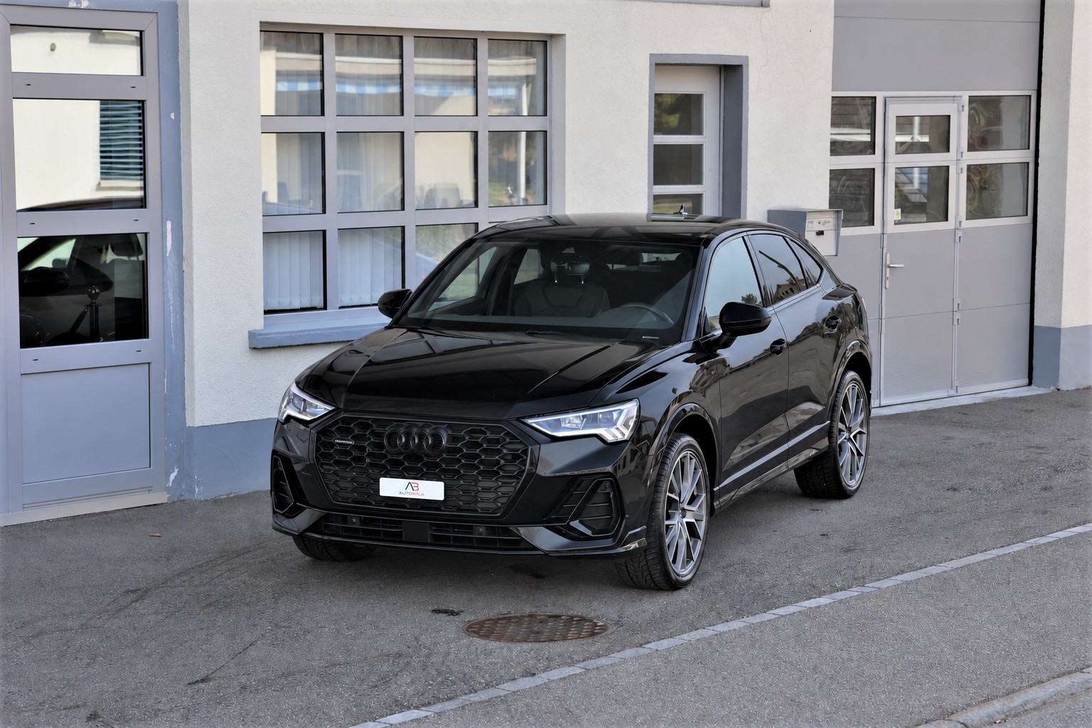 AUDI Q3 Sportback 40 TDI S line Attraction quattro S-tronic (CH)-image-0