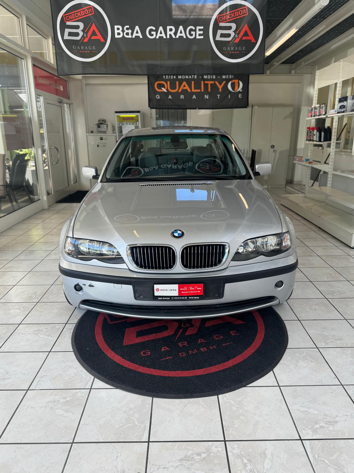 BMW 320i-image-0