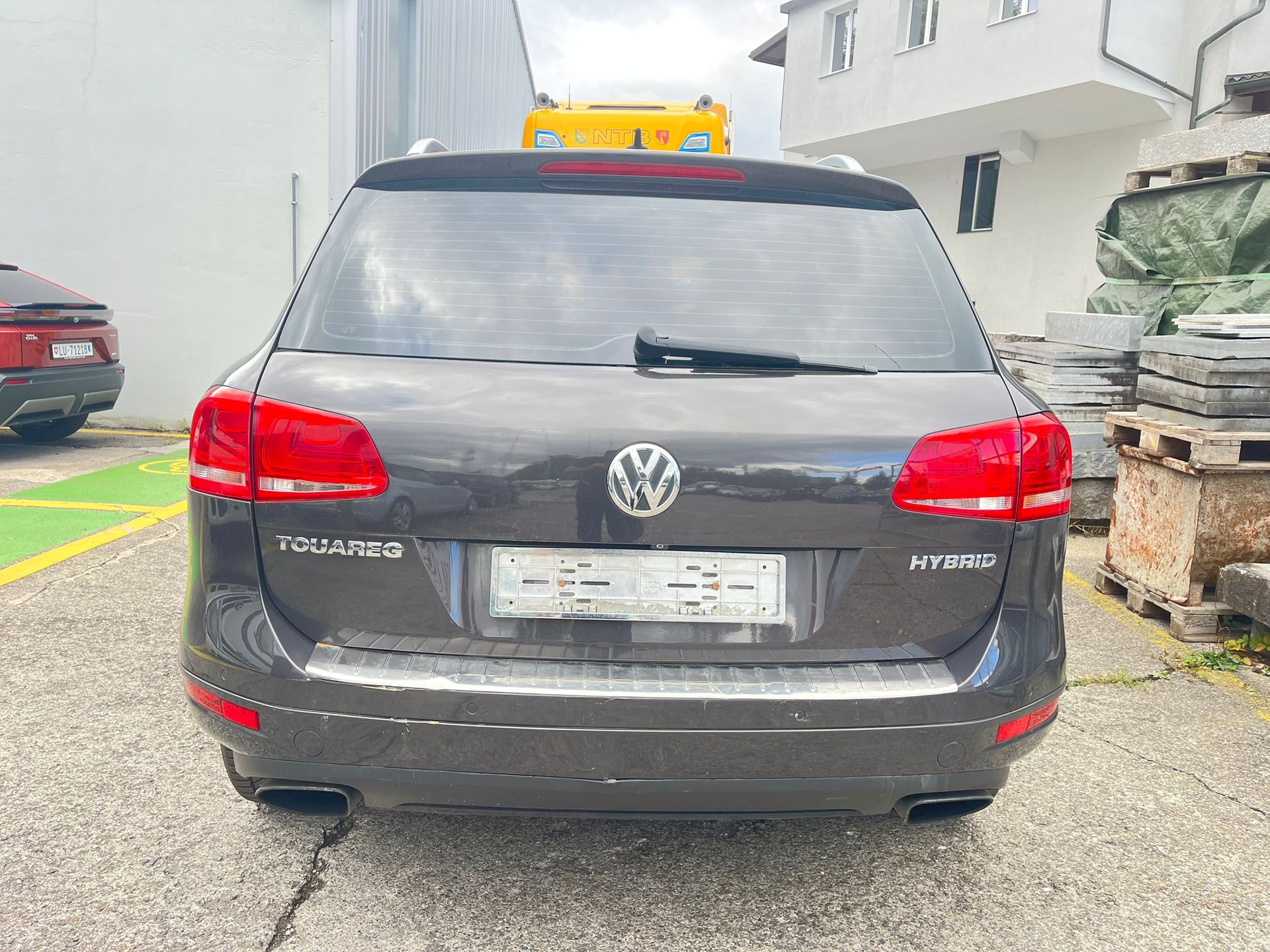 VW Touareg 3.0 TSI Hybrid Tiptronic-image-4