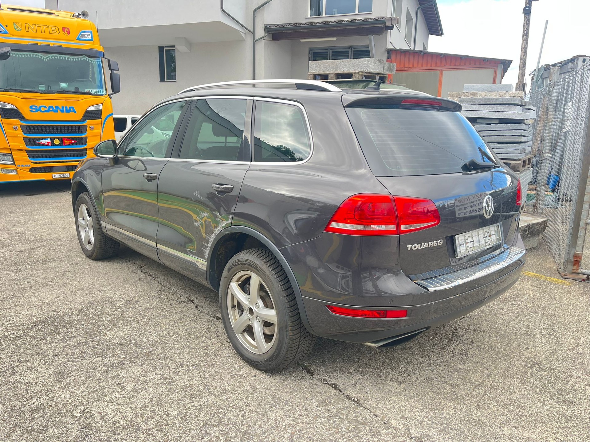VW Touareg 3.0 TSI Hybrid Tiptronic-image-8