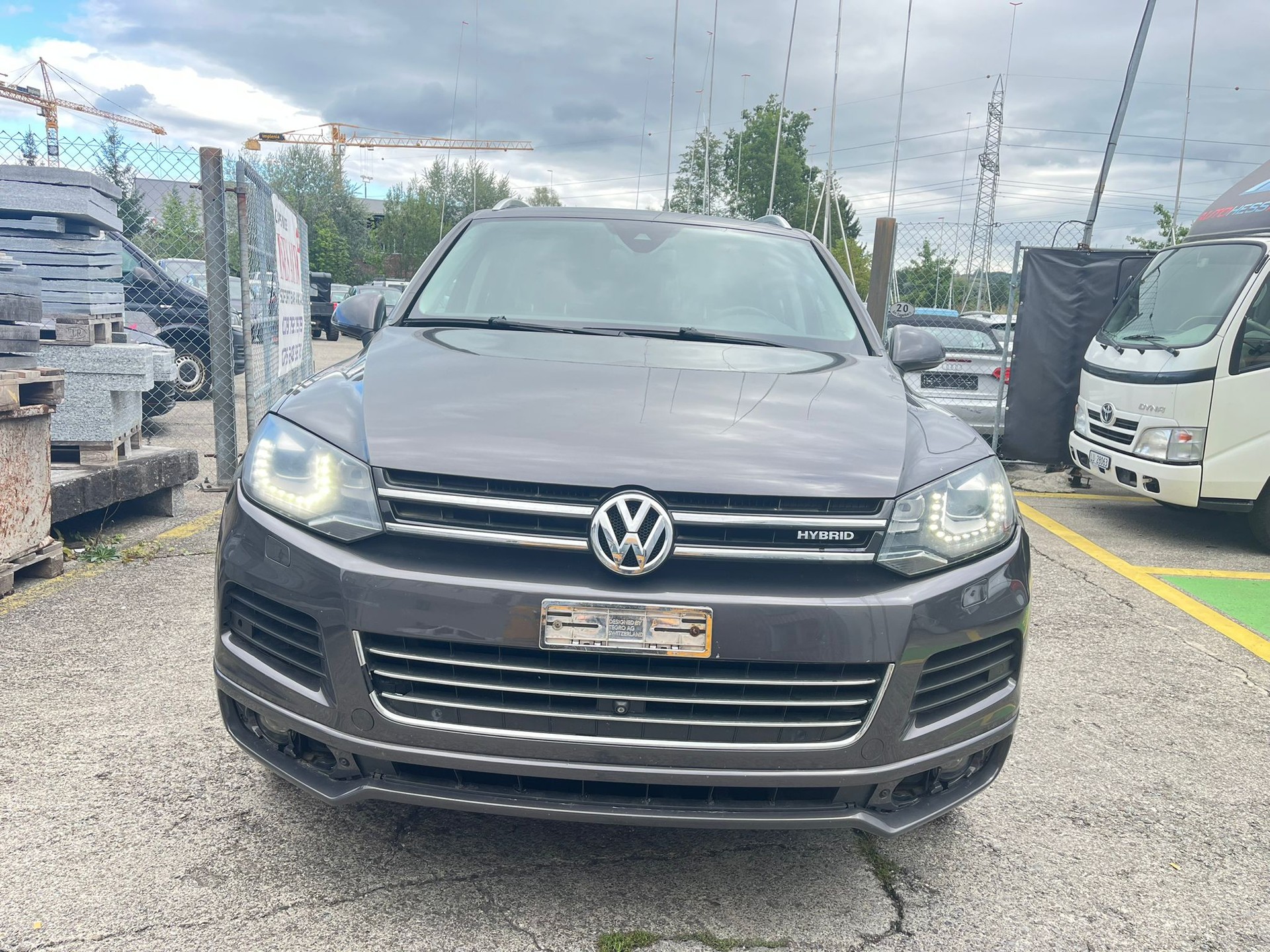 VW Touareg 3.0 TSI Hybrid Tiptronic-image-0
