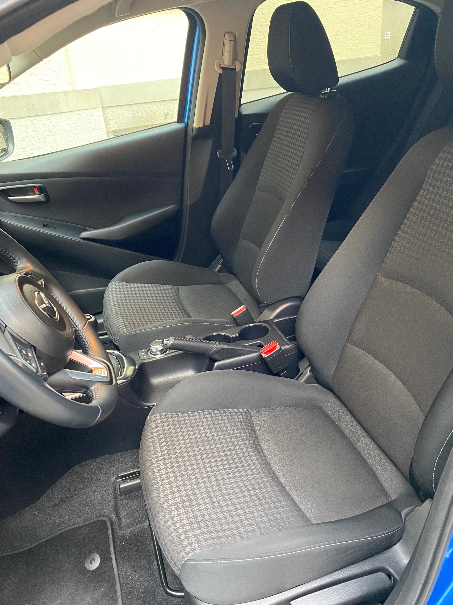 MAZDA 1.5 90 Ambition Plus-image-4
