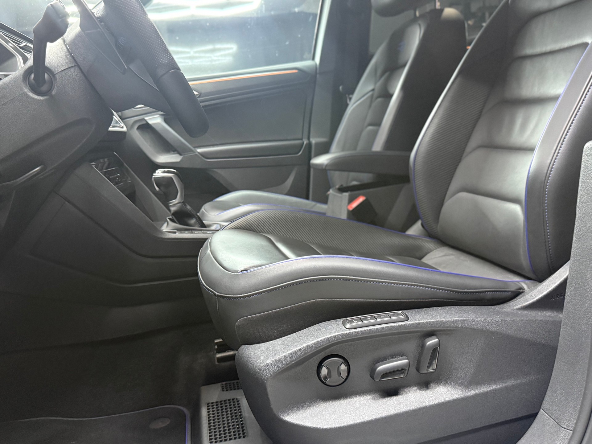 VW Tiguan 2.0TSI R 4Motion DSG-image-20