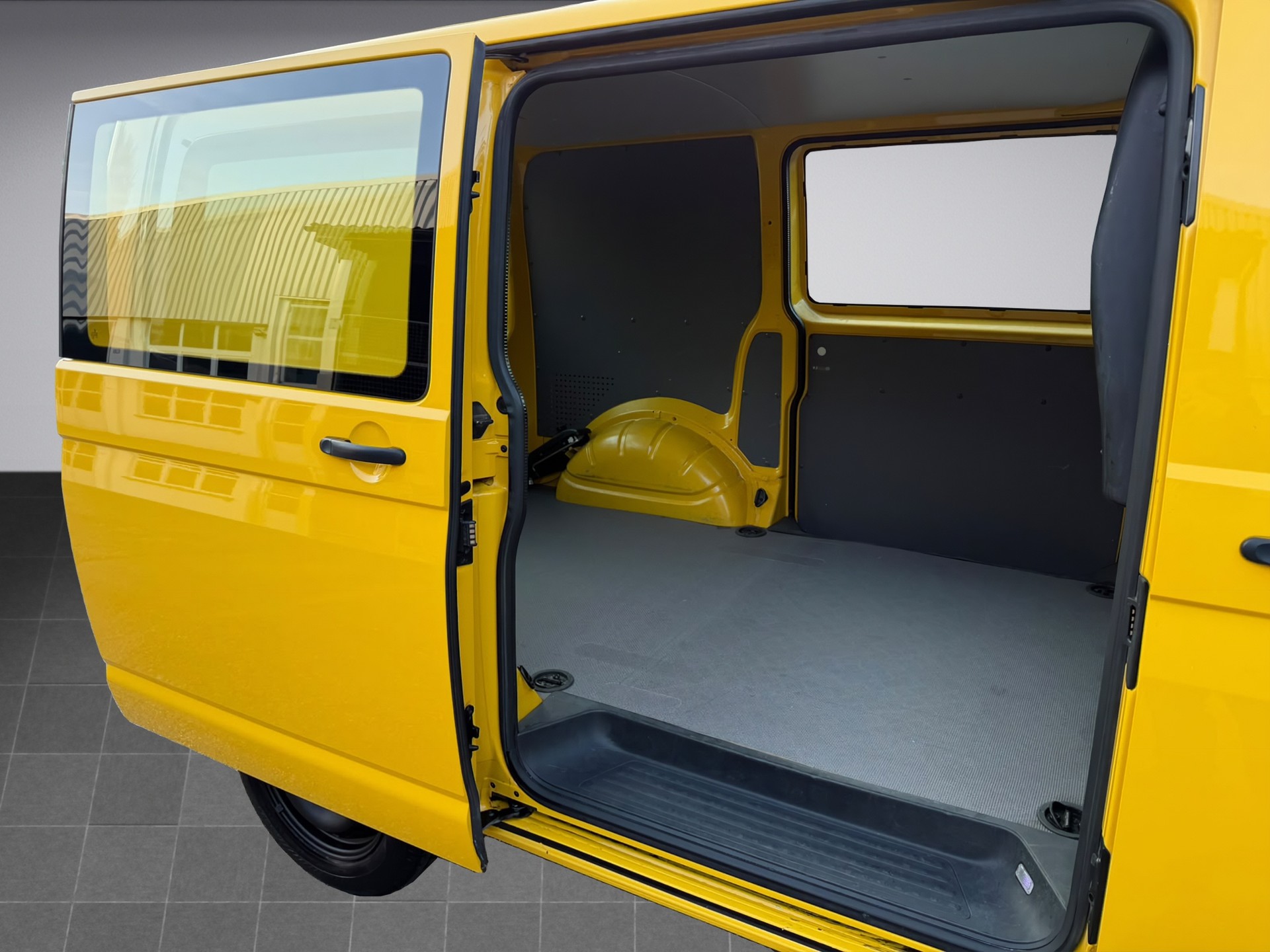 VW T6.1 2.0 TDI DSG * 150 PS * 3 Sitzer * Schiebetüre L&R * Flügeltüren Hinten *-image-17