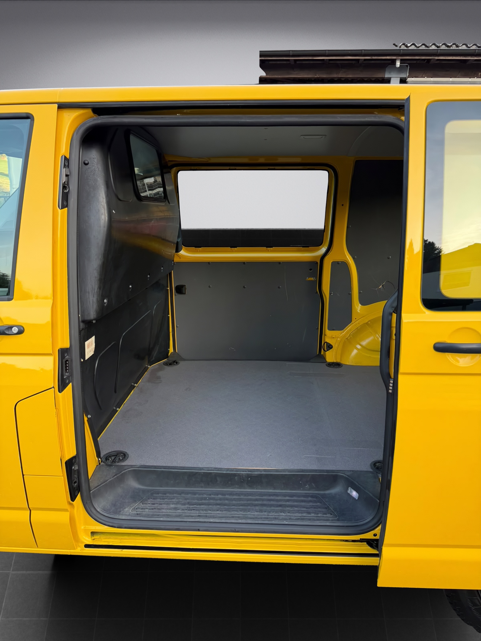 VW T6.1 2.0 TDI DSG * 150 PS * 3 Sitzer * Schiebetüre L&R * Flügeltüren Hinten *-image-18