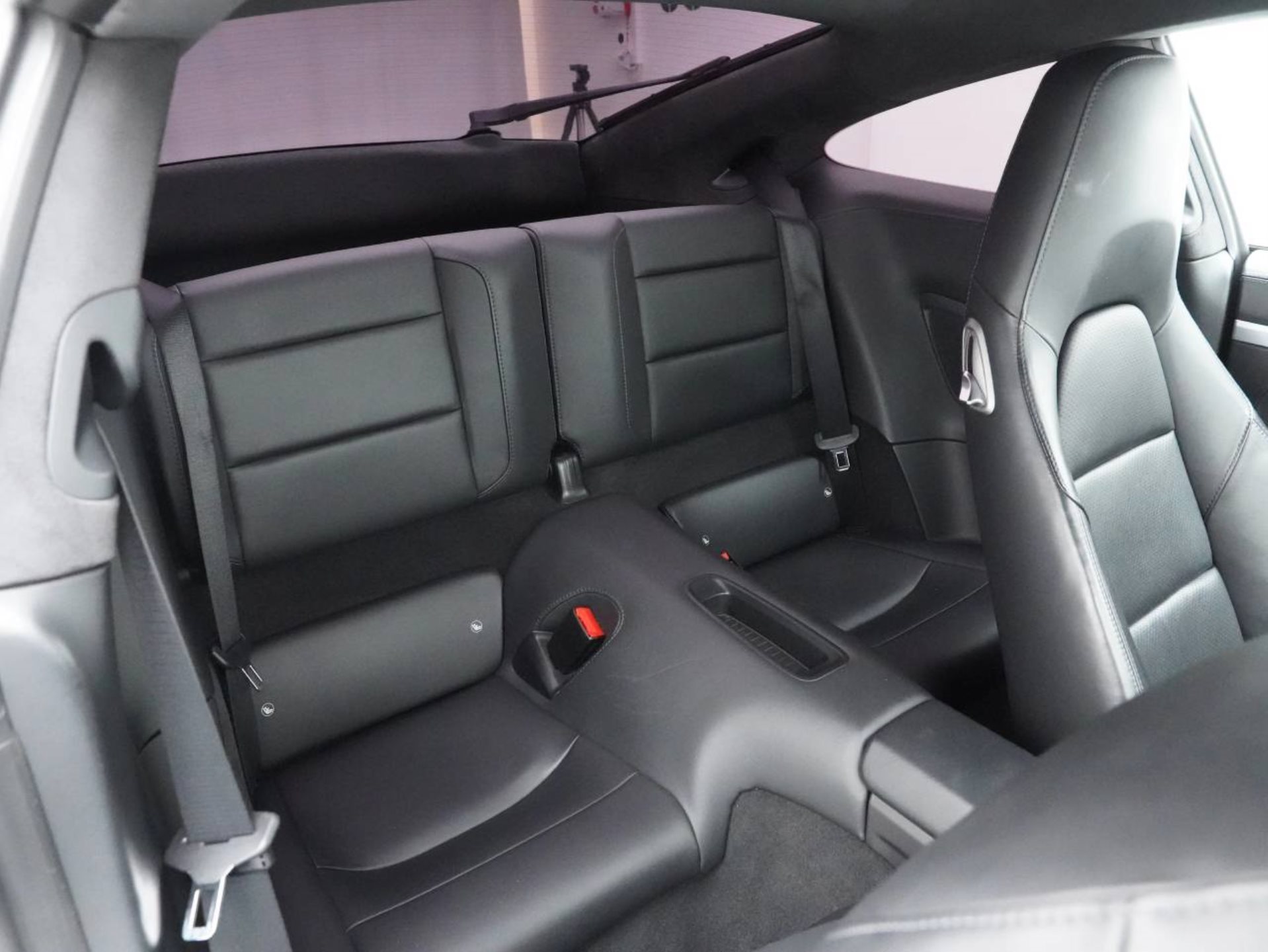 PORSCHE 911 Carrera S-image-27