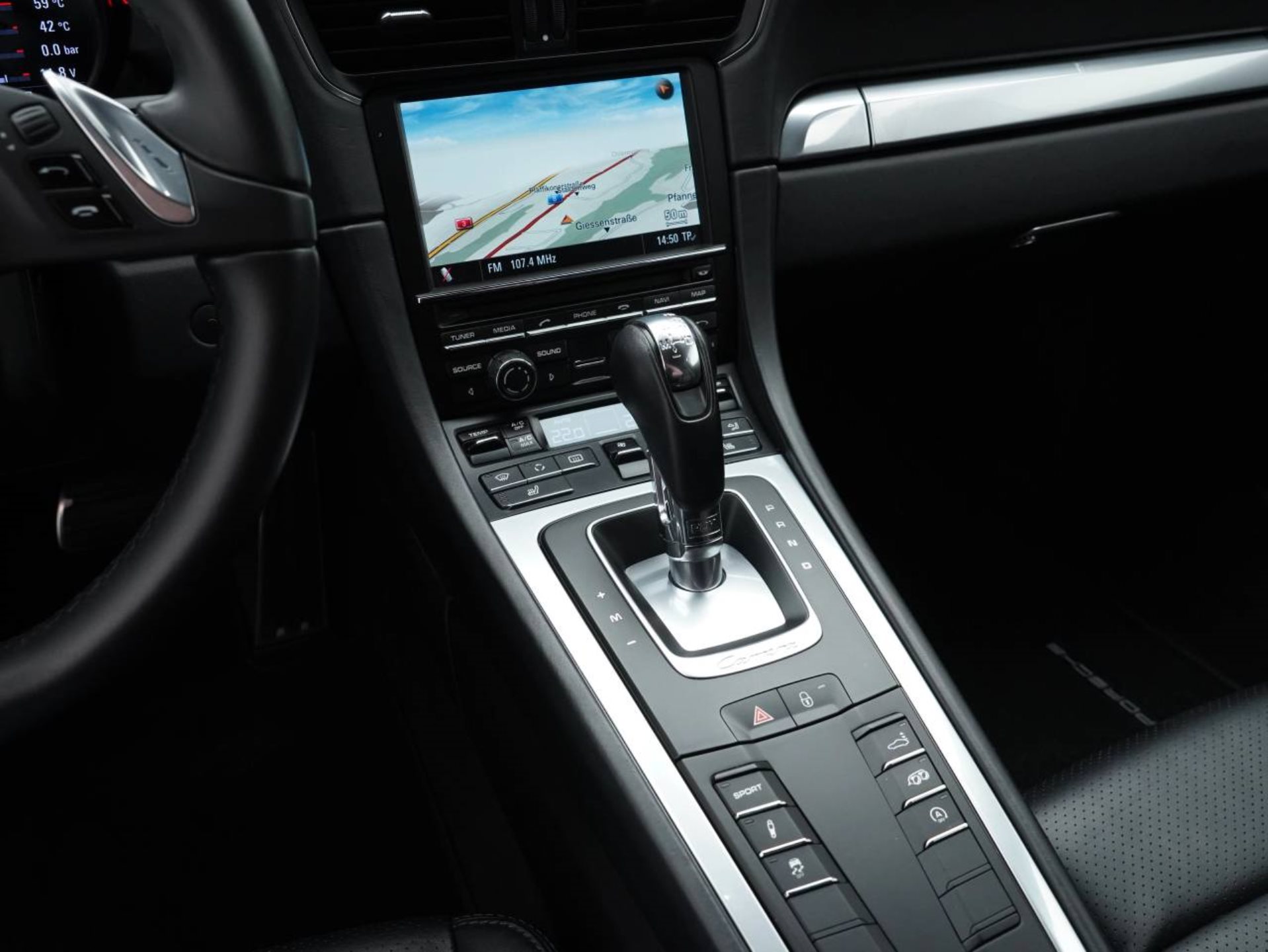PORSCHE 911 Carrera S-image-17