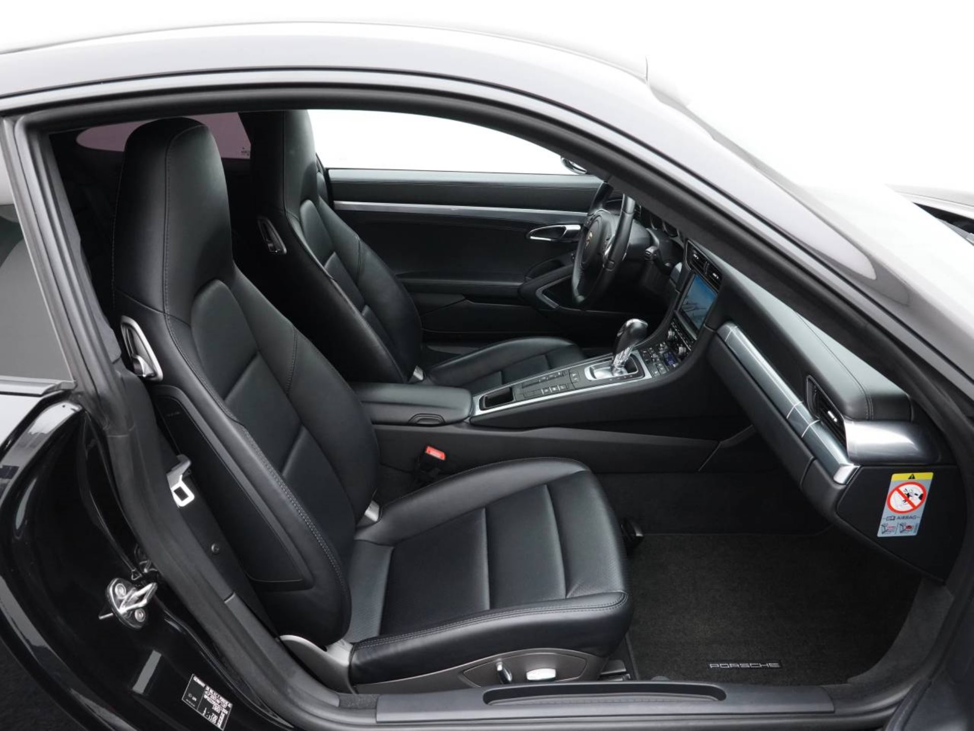 PORSCHE 911 Carrera S-image-25