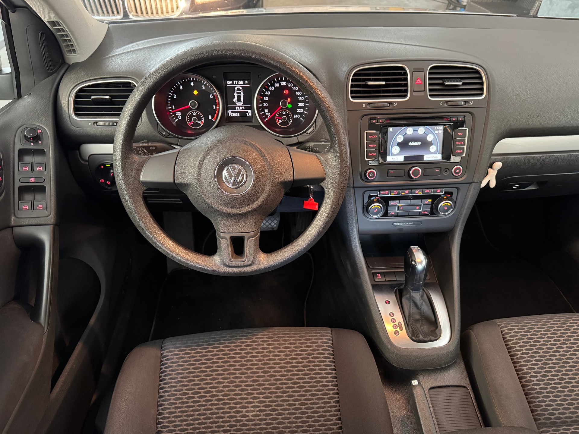 VW Golf 1.2 TSI Comfortline DSG-image-7