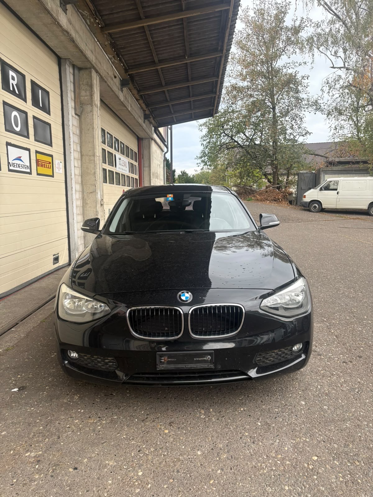 BMW 116i Sport Line-image-2