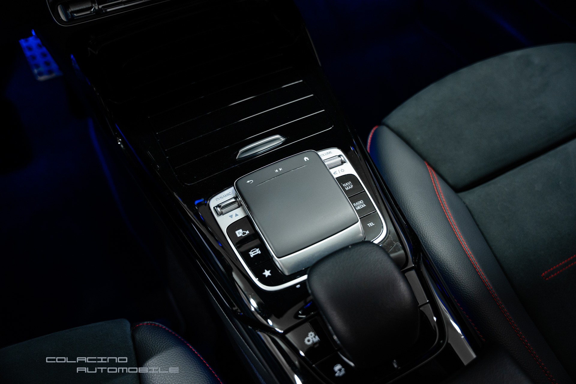 MERCEDES-BENZ A 35 AMG 4Matic Speedshift-image-25