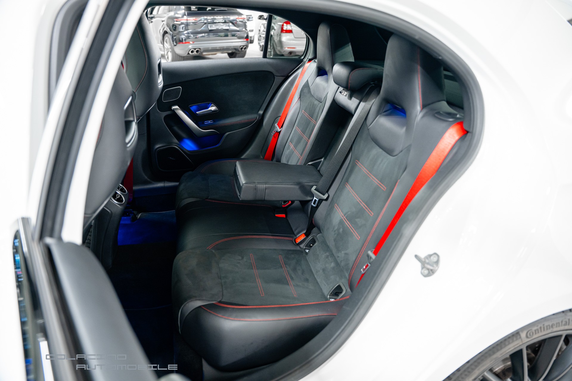 MERCEDES-BENZ A 35 AMG 4Matic Speedshift-image-14