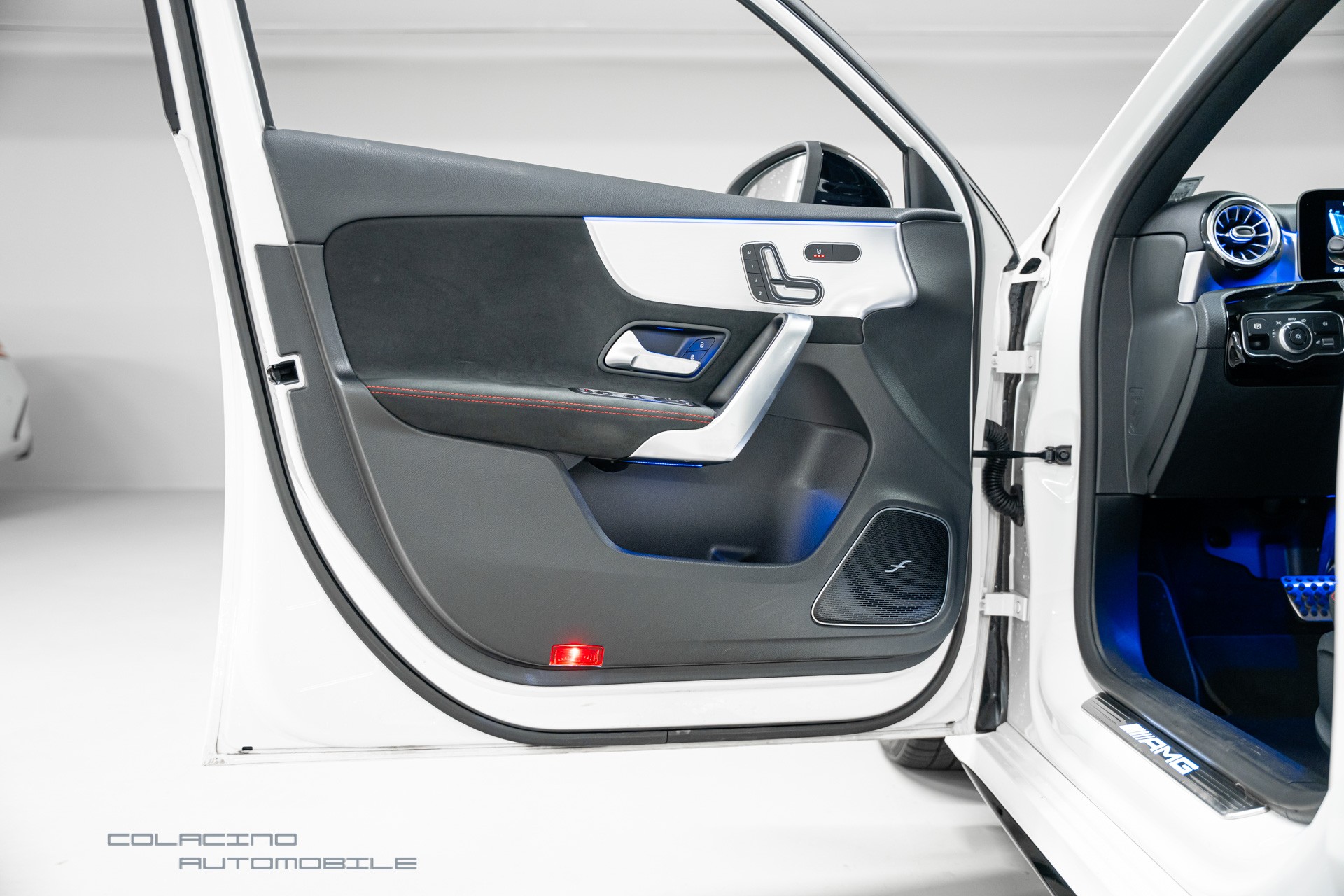 MERCEDES-BENZ A 35 AMG 4Matic Speedshift-image-16