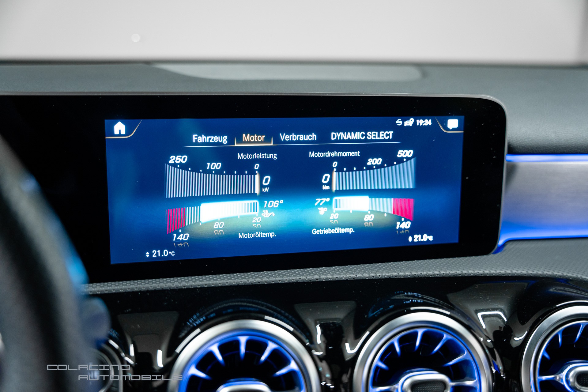 MERCEDES-BENZ A 35 AMG 4Matic Speedshift-image-26