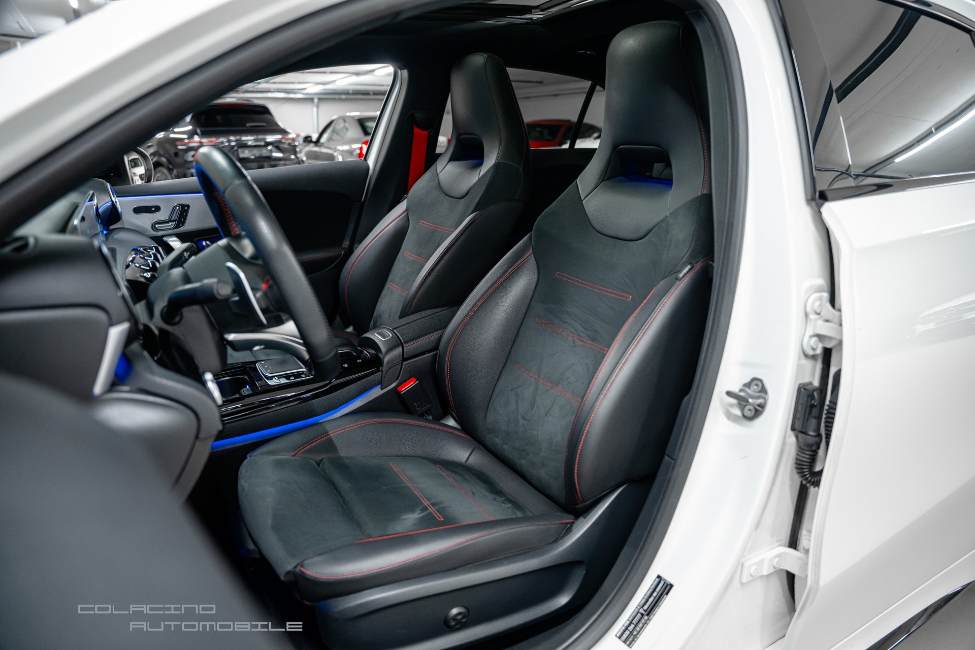 MERCEDES-BENZ A 35 AMG 4Matic Speedshift-image-13