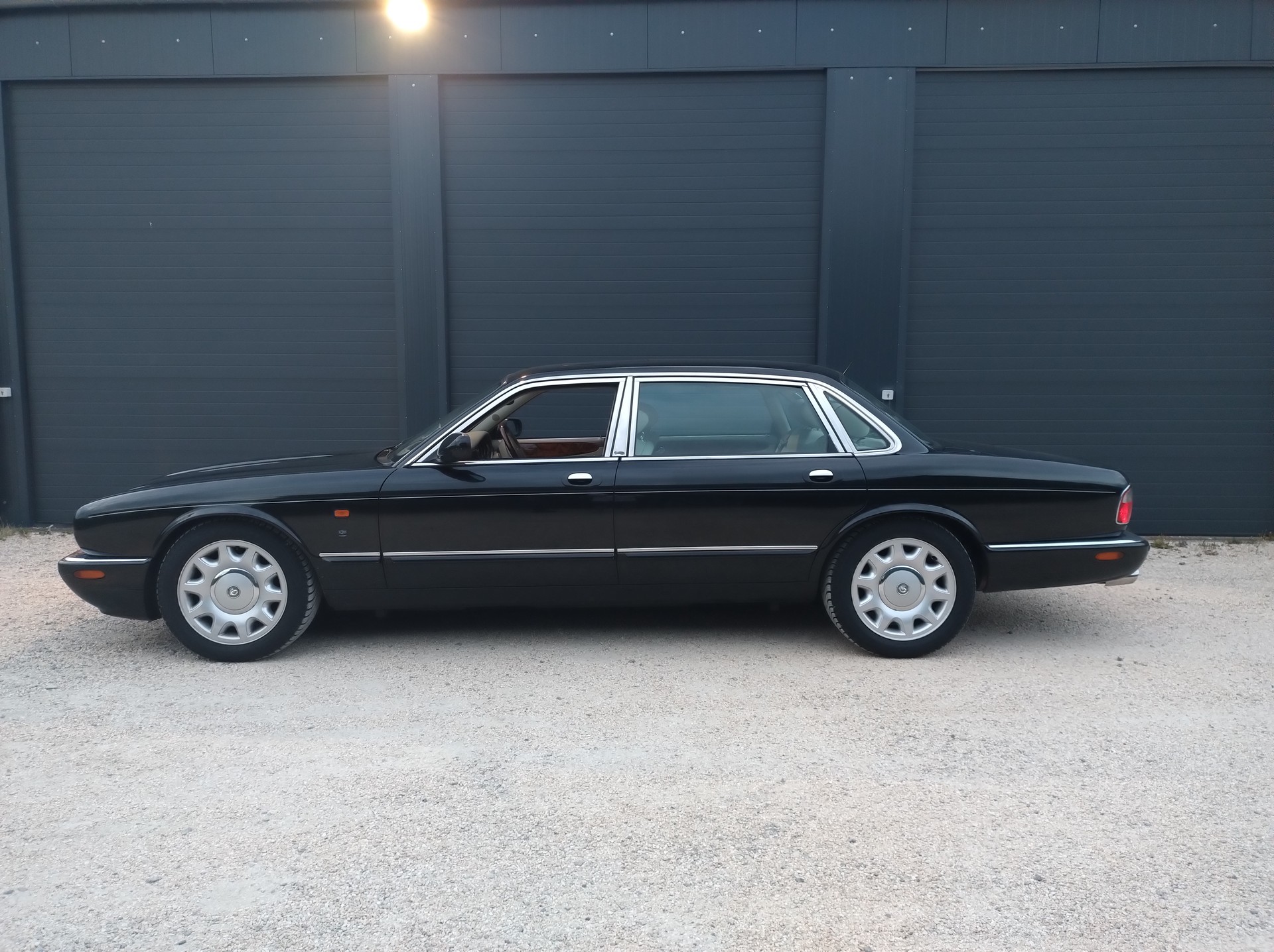 DAIMLER 4.0 Super/C-image-2